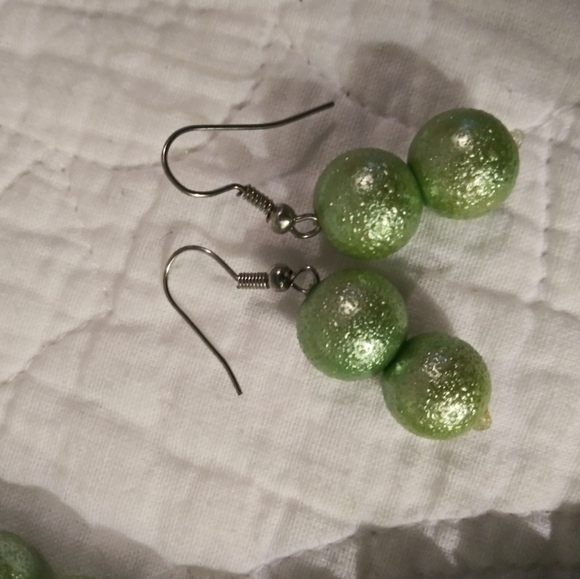 NWOT Iridescent Sparkle Bead Necklace/Earring Set - Never Worn - Picture 4 of 5